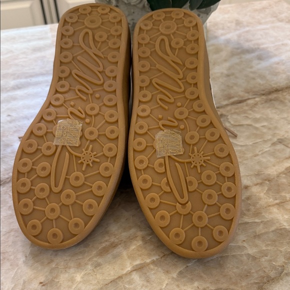 Elegant Satin Lace Leopard Women's Sneakers - Picture 9 of 11